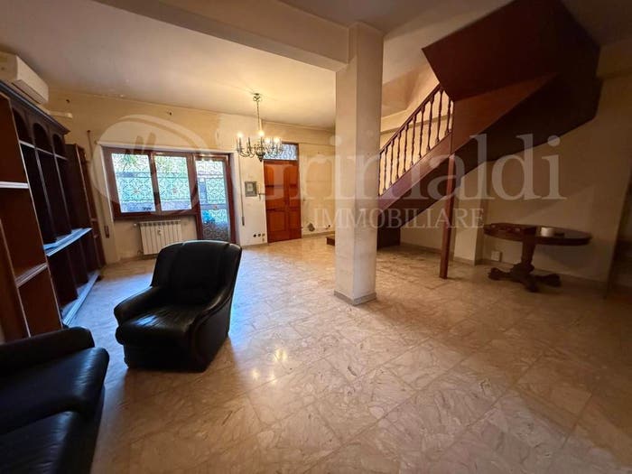 Appartamento trilocale in vendita in Via Portuense, Casetta Mattei Corviale, Roma