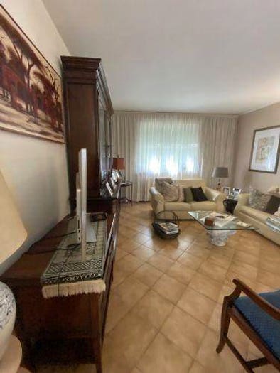 Casa con 6 locali in vendita in Casano Dogana Isola, Luni