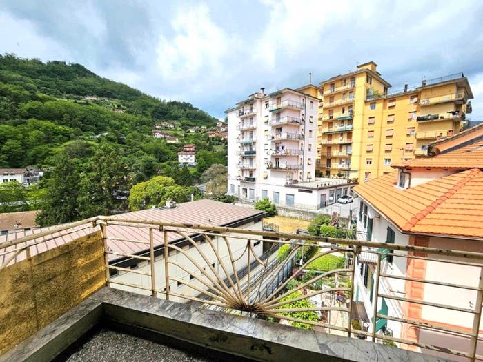 Appartamento con 6 locali in vendita in Via Martiri Della Libertà, Centro, Campomorone