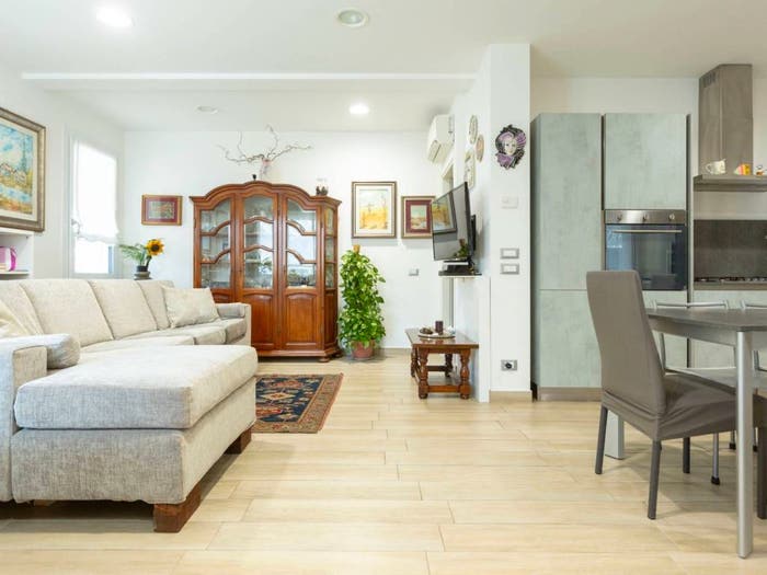 Appartamento trilocale in vendita in Piazza Aurora, Lido Ovest Faro, Jesolo