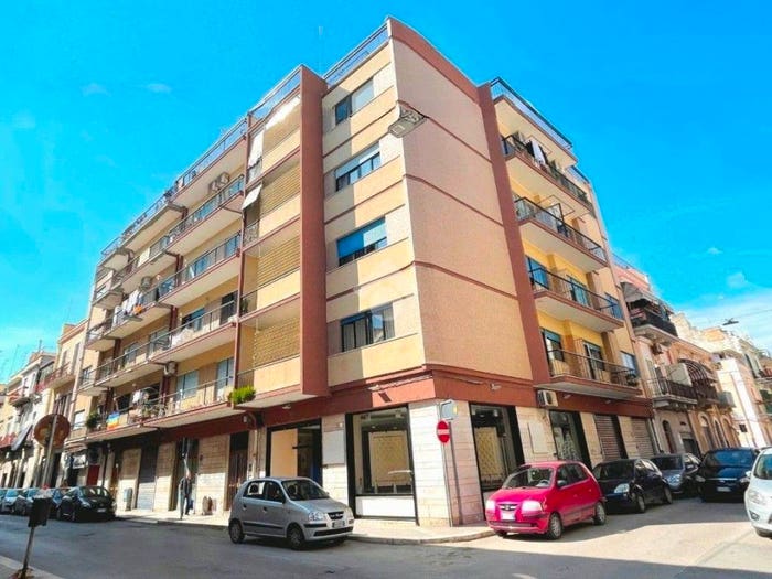 Appartamento quadrilocale in vendita in Via firenze, Settefrati, Barletta