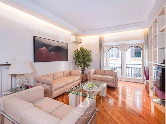 Appartamento quadrilocale in vendita in Via Castelfidardo, Moscova, Milano