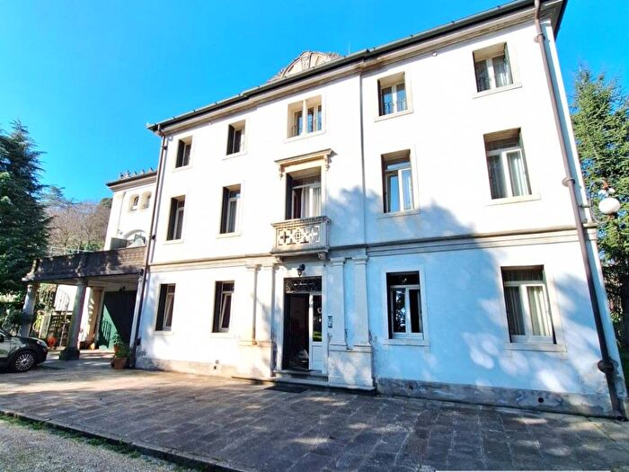 Casa con 6 locali in vendita in Via Montebello, Montemerlo, Cervarese Santa Croce