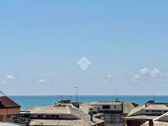 Casa trilocale in vendita in Ostia Ponente, Roma