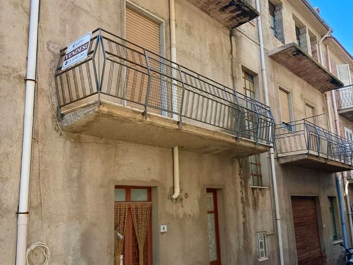 Casa con 6 locali in vendita in Via Carso, Acquedolci
