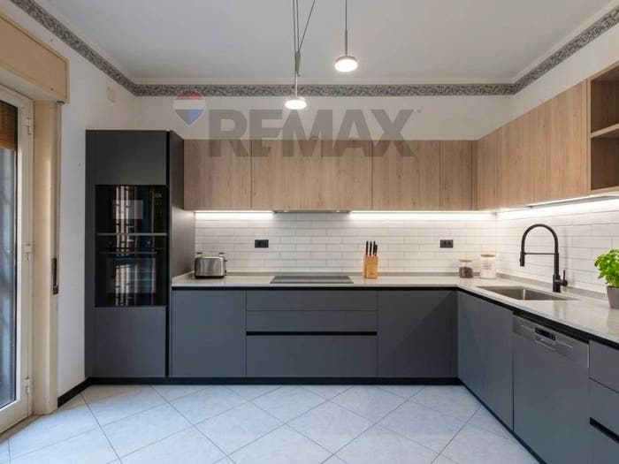 Appartamento con 5 locali in vendita in Viale Mario Rapisardi, Rapisardi, Catania