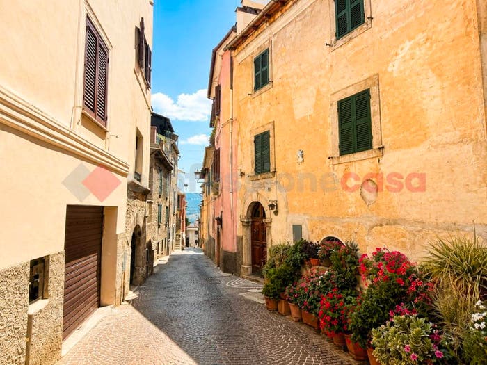 Appartamento con 5 locali in vendita in Corso Giuseppe garibaldi, Centro, Alatri