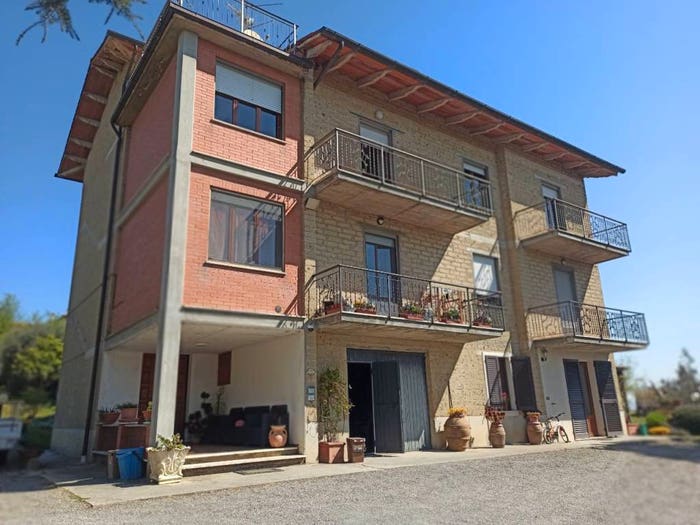 Appartamento quadrilocale in vendita in Località Cimbano, Villastrada, Castiglione del Lago
