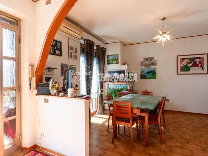 Appartamento quadrilocale in vendita in Via Gabriele d'Annunzio, Centro, Castelraimondo