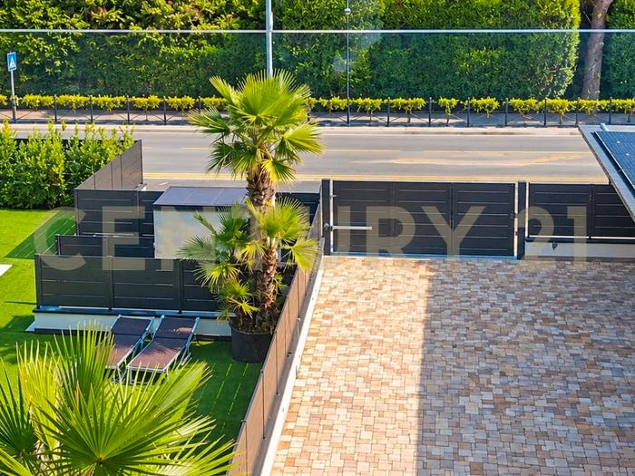 Appartamento con 5 locali in vendita in Via Bell'Italia, Centro, Peschiera del Garda