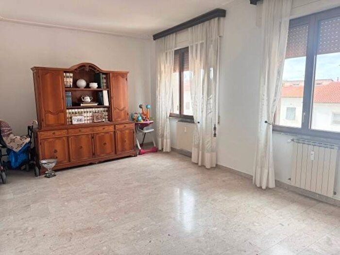 Appartamento con 6 locali in vendita in Ardenza, Livorno