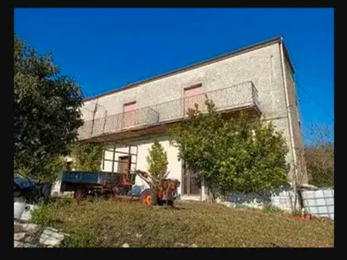 Casa monolocale in vendita in Località Collemarino, Casalduni