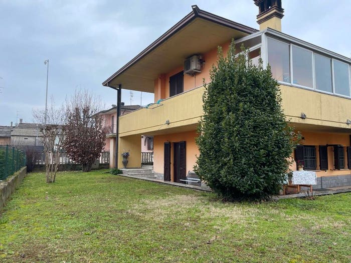 Casa quadrilocale in vendita in Via Carlo Goldoni, Chiavenna Landi, Cortemaggiore