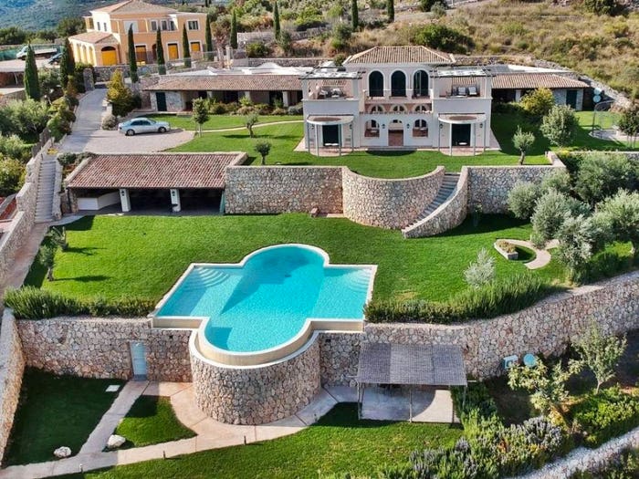 Casa con 6 locali in vendita in contrada Campanaro, Itri