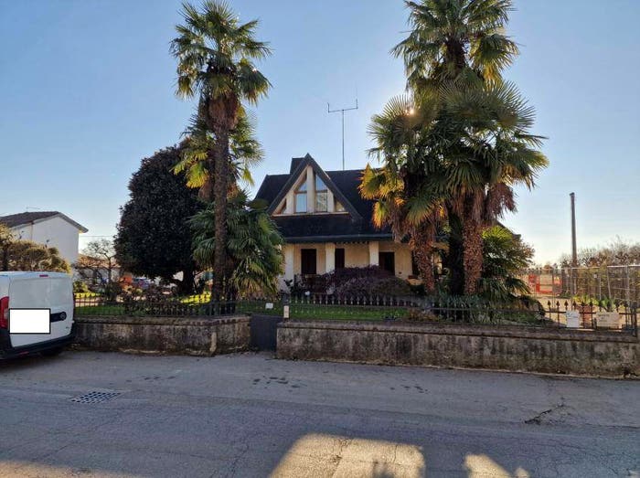 Casa con 5 locali in vendita in Via Campagna, Loria