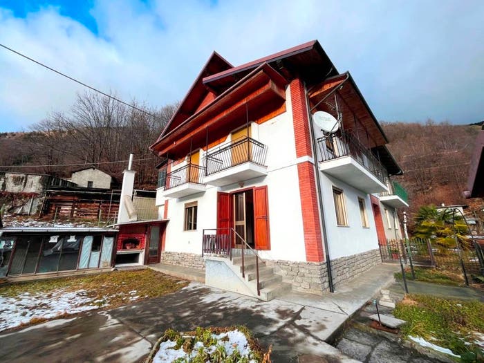 Casa con 6 locali in vendita in Borgata Chiabrano, Perrero