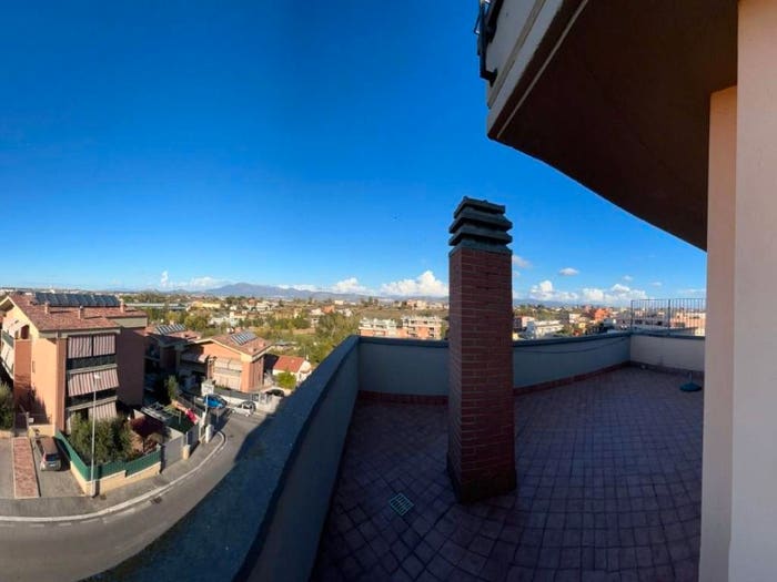 Appartamento trilocale in vendita in Via Balsorano, Castelverde, Roma