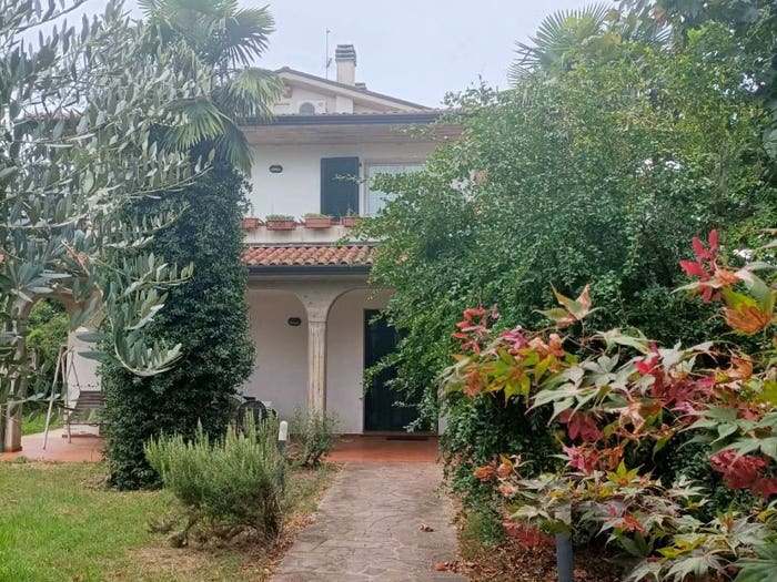 Casa con 6 locali in vendita in Via Trieste, Brisighella