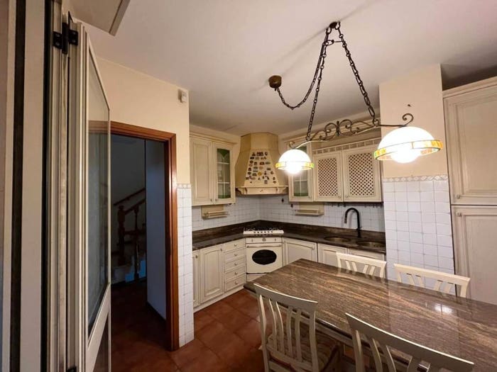 Casa con 6 locali in vendita in Via Larga, Casano Dogana Isola, Luni