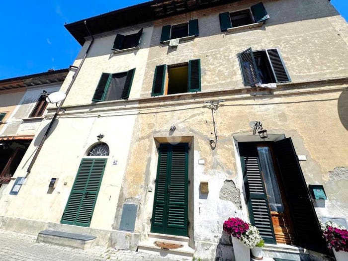 Casa con 5 locali in vendita in Via Selva, Centro, Agliana