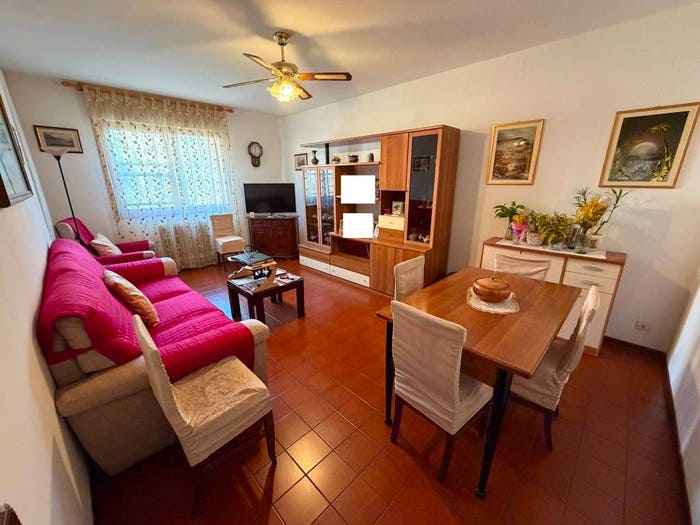 Appartamento con 5 locali in vendita in Via Modena, Ferrara