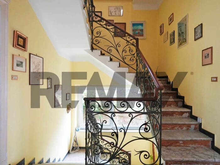 Appartamento quadrilocale in vendita in via loano, Pegli, Genova