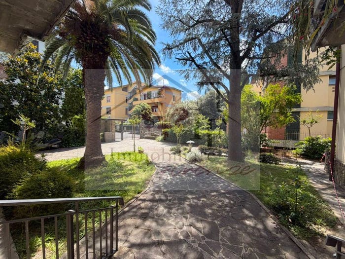 Appartamento trilocale in vendita in Via Lorenzo Bardelli, Leopoldo Vittorio Emanuele Statuto, Firenze