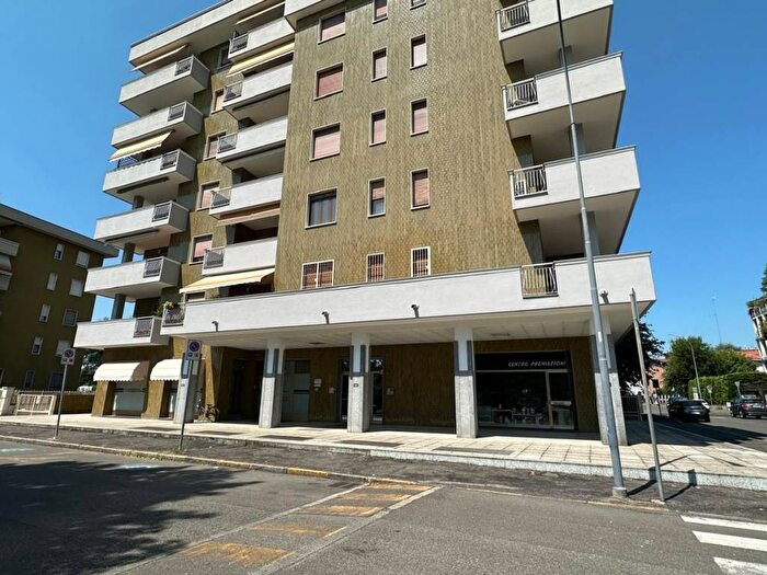 Appartamento quadrilocale in vendita in Via Lorenzo Foresti, Stadio, Piacenza