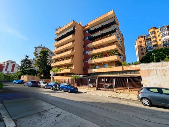 Appartamento con 6 locali in vendita in Via Ferdinando di Giorgi, Uditore Leonardo Da Vinci Alta, Palermo