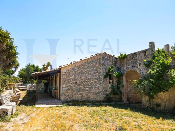 Casa con 6 locali in vendita in Via Tommaso Fazello, Centro, Noto