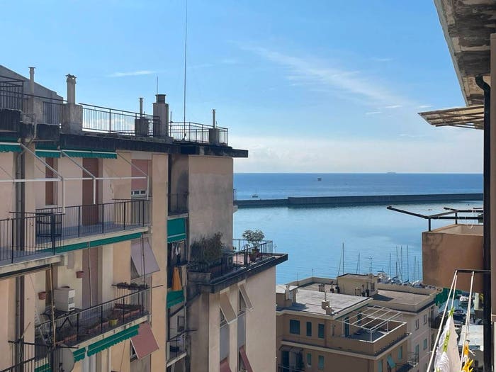 Appartamento quadrilocale in vendita in Via Loano, Pegli, Genova