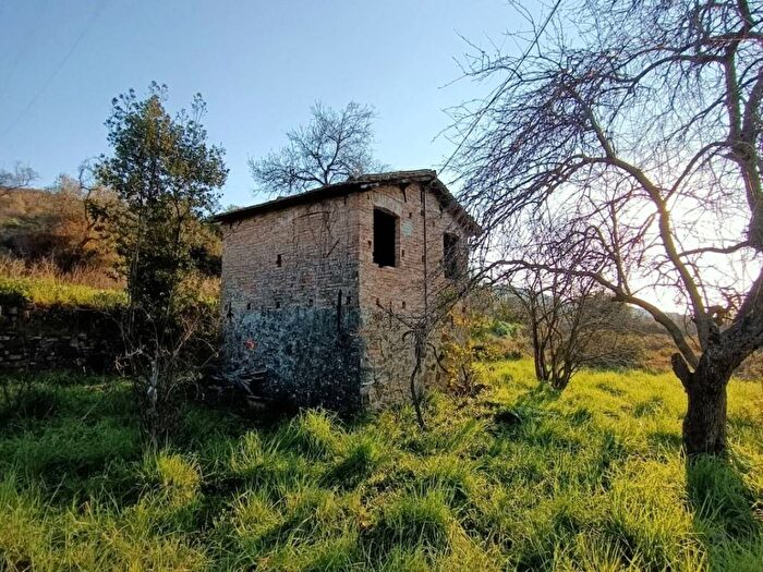 Casa bilocale in vendita in Via Dolcedo, Caramagna, Imperia