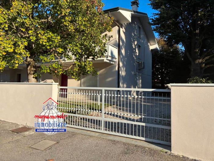 Casa con 6 locali in affitto in VIA RAMEDELLO, Corporeno, Cento
