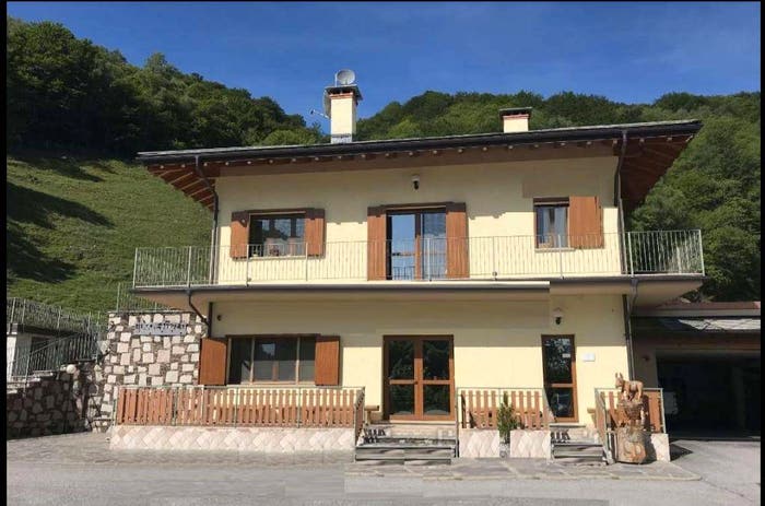 Casa con 6 locali in vendita in Via Ii Riviere, Gignese