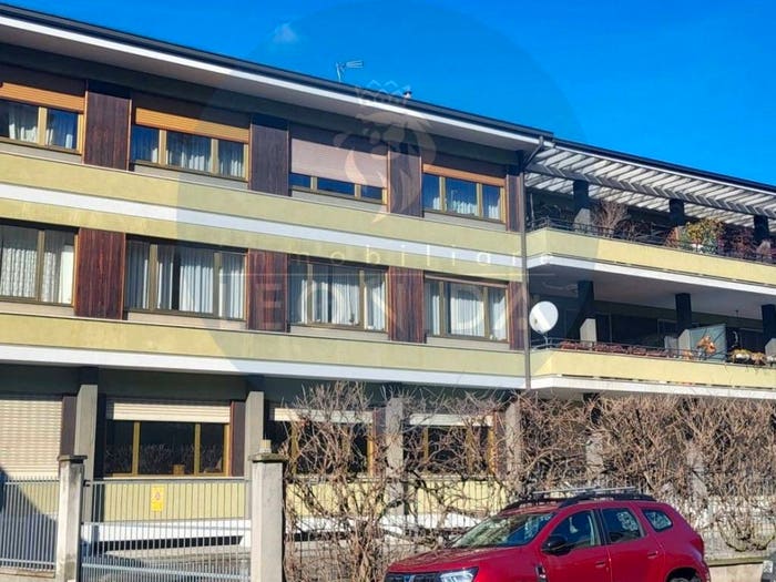 Appartamento con 6 locali in vendita in Strada Torino, Centro Storico, Moncalieri