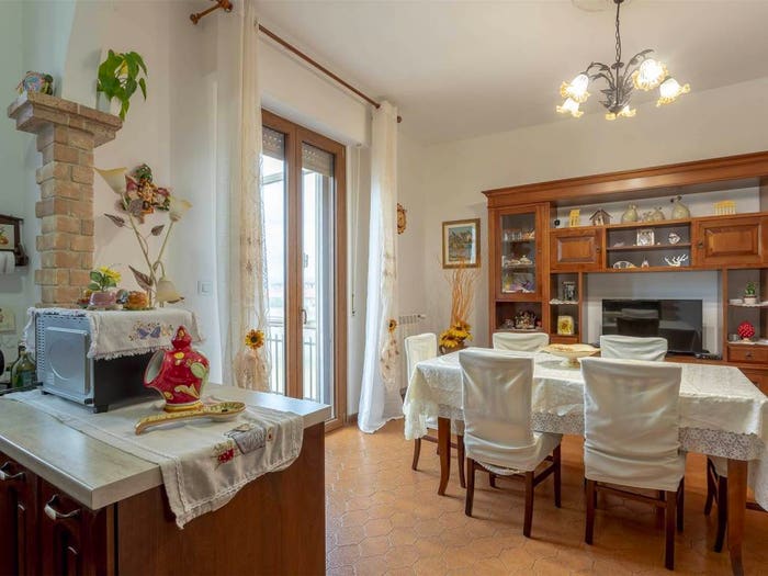Appartamento quadrilocale in vendita in via San Paolo, Torricella, Campi Bisenzio