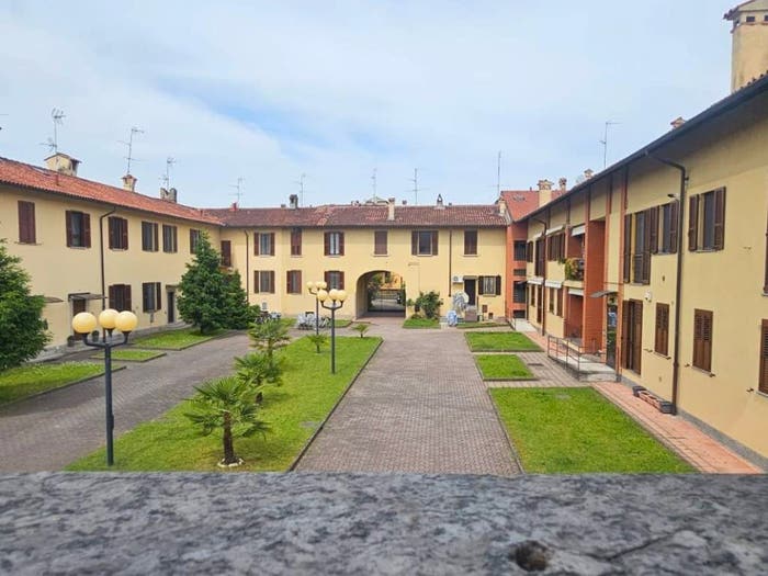 Appartamento trilocale in vendita in Via Anselmo dall'Orto, Casorate Primo