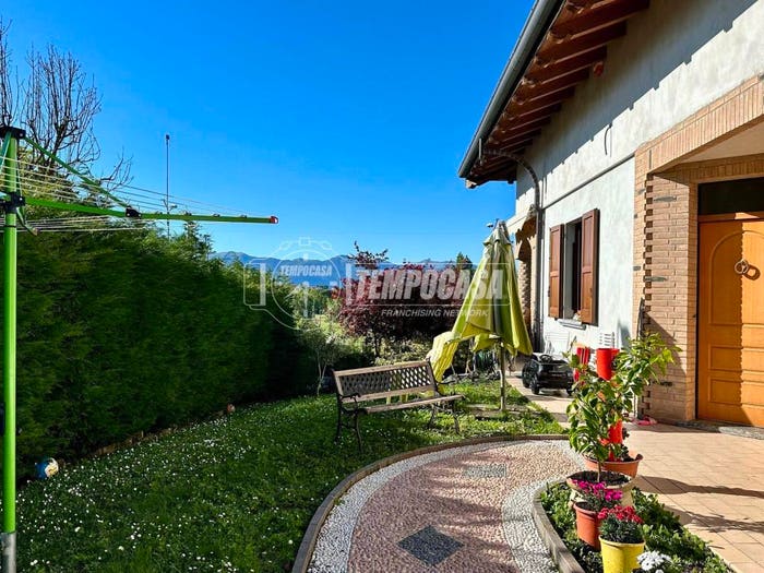 Casa con 6 locali in vendita in Via san michele, Monticello, Monticello Brianza