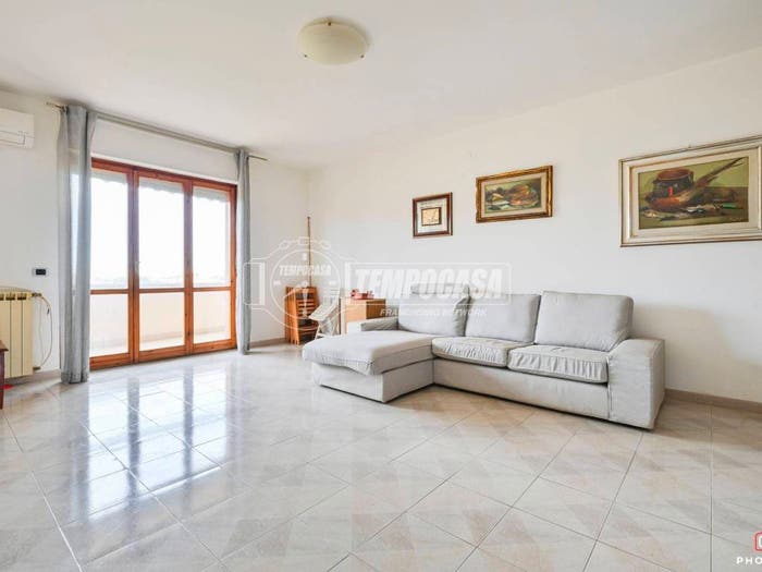 Appartamento quadrilocale in vendita in Via Benvenuto Cellini, Stadio, Livorno