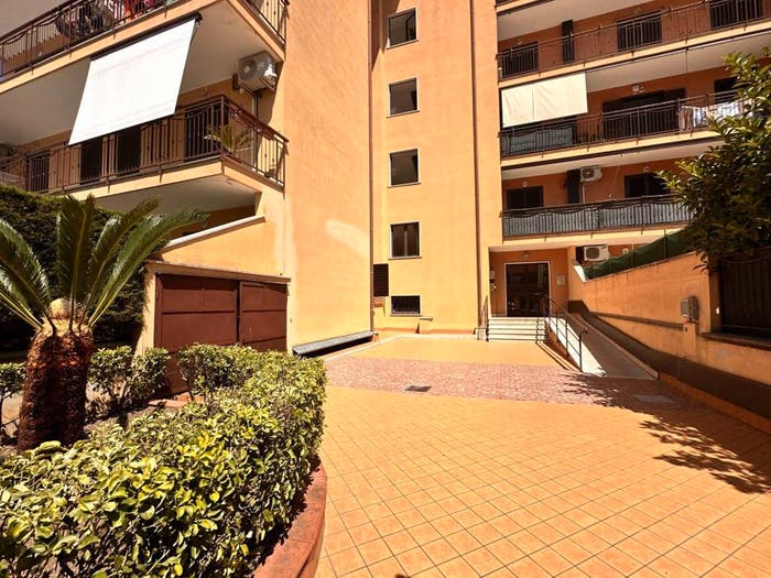Appartamento trilocale in vendita in Via Lima, Maddaloni