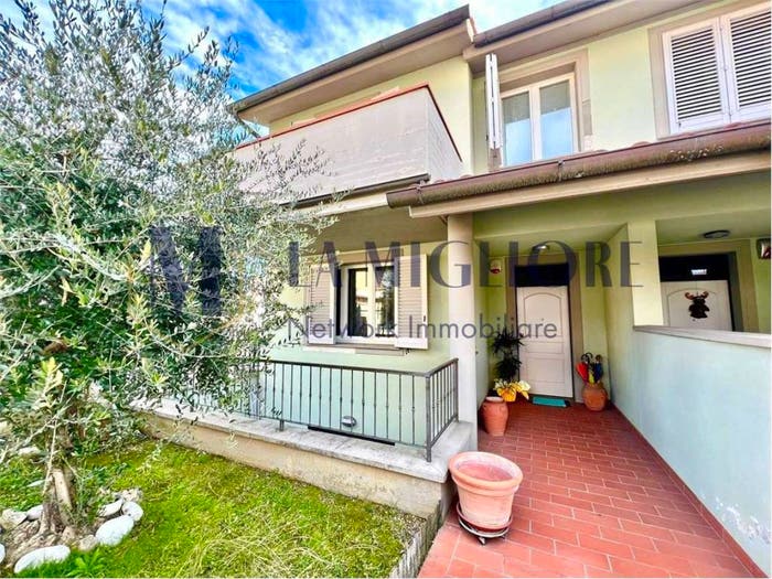 Casa con 6 locali in vendita in Via Puccini, Centro, Agliana