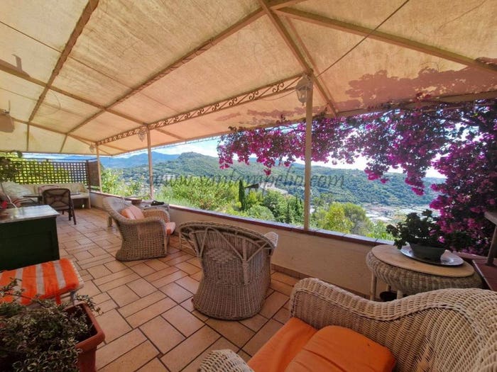 Casa con 6 locali in vendita in Centro, Camporosso