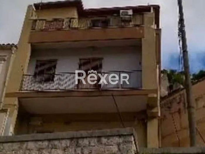Appartamento quadrilocale in vendita in Via Sbalzo, Modica Bassa, Modica