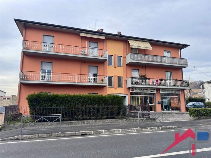 Appartamento trilocale in vendita in Centro, Cisano Bergamasco