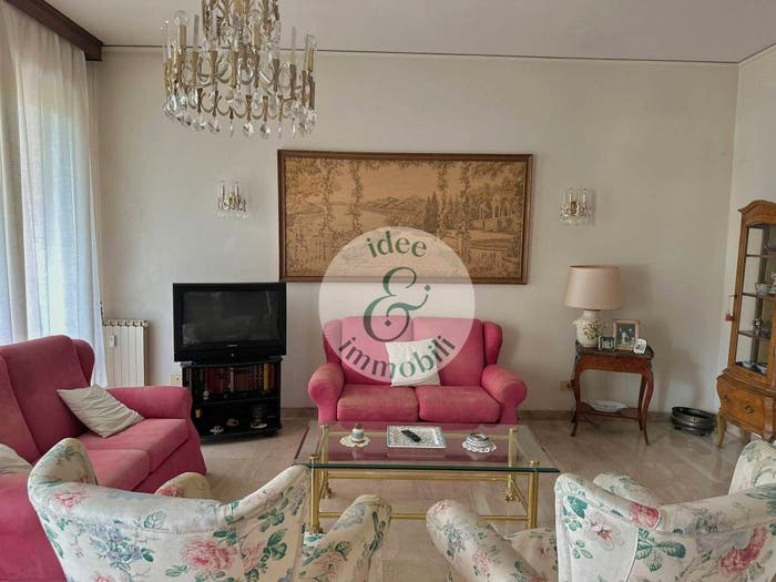Appartamento con 6 locali in vendita in Via Arturo Toscanini, Novoli, Firenze