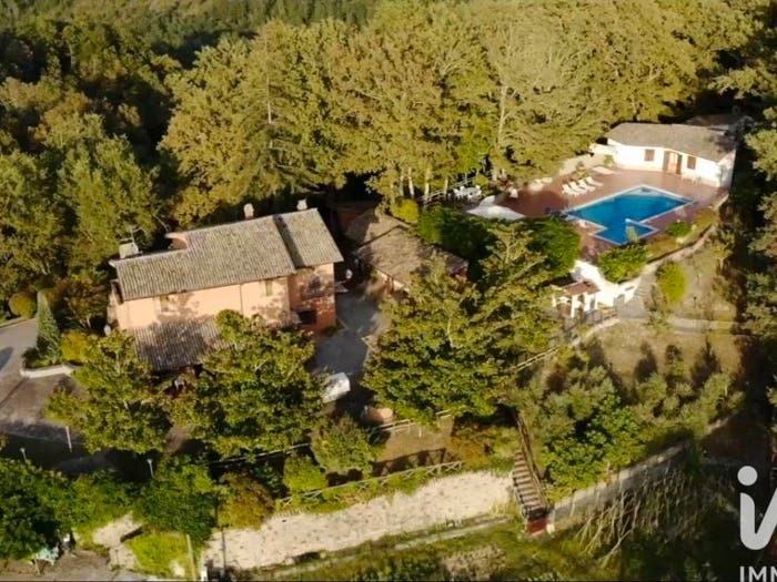Casa con 6 locali in vendita in Via di Cadoccia, Canterano