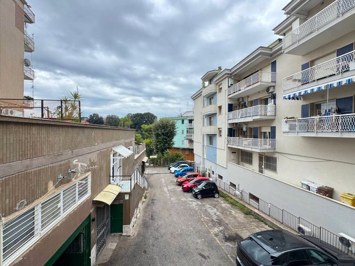 Appartamento trilocale in vendita in Viale delle Mimose, Colli Aminei Capodimonte, Napoli