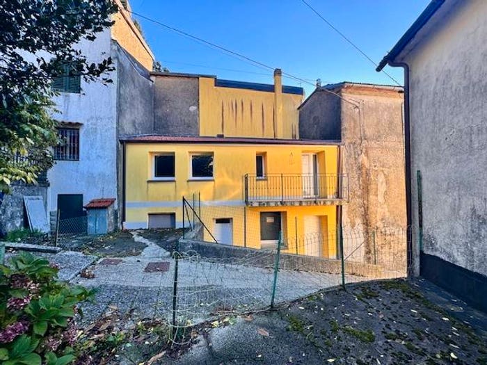 Casa quadrilocale in vendita in Località Vizzero, Alto Reno Terme