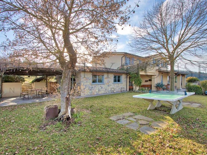 Casa con 6 locali in vendita in Olmo, Arezzo