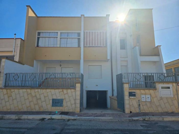 Casa con 5 locali in vendita in Centro, Lizzano